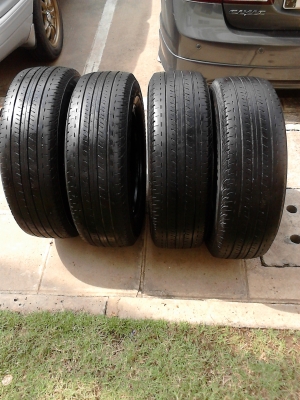 215/65R16  BRIDGESTONE DURAVIS R611 ชุด 4  เส้น TEL.081-427-3941