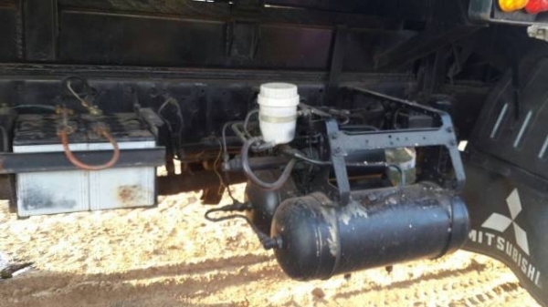 ขายรถบรรทุกสิบล้อดัมพ์ MITSUBISHI MA เครื่อง 6D16 - 195 แรง 10 เกียร์ เบรคใหญ่ กระบะดัมพ์