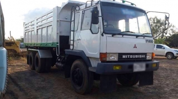 ขายรถบรรทุกสิบล้อดัมพ์ MITSUBISHI MA เครื่อง 6D16 - 195 แรง 10 เกียร์ เบรคใหญ่ กระบะดัมพ์
