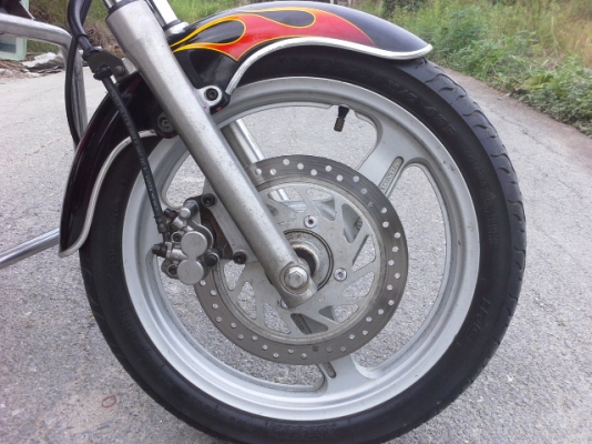 ขาย Honda Phantom 200cc.ปี46 รถมือเดียวใช้น้อยแค่ 20000 กว่าโล ภาษีหมดปี58.ชุดโอนครบ สีลายไฟสวยครับ กุณแจล่าง ยางเต็มหน้าหลัง ไฟติดครบ ศูนย์ดีรถไม่เคยชน ของแต่งตามรูป พร้อมใช้เลยครับผม ราคา 39500 บาท ดูรถได้ที่ อ.บ.ต บางบัวทอง จ.นนทบุรี พร้อมจัดส่งถึงหน้า