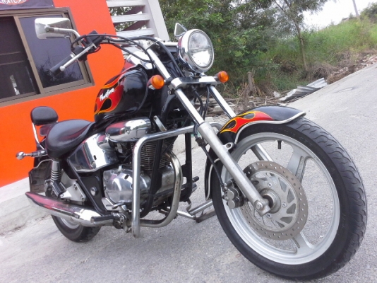 ขาย Honda Phantom 200cc.ปี46 รถมือเดียวใช้น้อยแค่ 20000 กว่าโล ภาษีหมดปี58.ชุดโอนครบ สีลายไฟสวยครับ กุณแจล่าง ยางเต็มหน้าหลัง ไฟติดครบ ศูนย์ดีรถไม่เคยชน ของแต่งตามรูป พร้อมใช้เลยครับผม ราคา 39500 บาท ดูรถได้ที่ อ.บ.ต บางบัวทอง จ.นนทบุรี พร้อมจัดส่งถึงหน้า