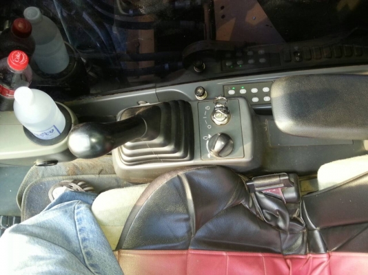 CAT320D รถสวยมาก 7611ชม.  เอกสารอินวอยล์....