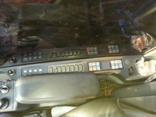 CAT320D รถสวยมาก 7611ชม.  เอกสารอินวอยล์....