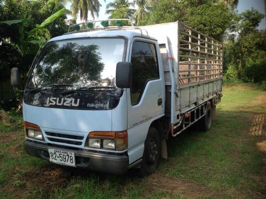 ขาย 6 ล้อ NKR-110 ห้าง ปี 40 ยาว 4.30m. ขาย 6 ล้อ NKR-110 ห้าง ปี 40 ยาว 4.30m.