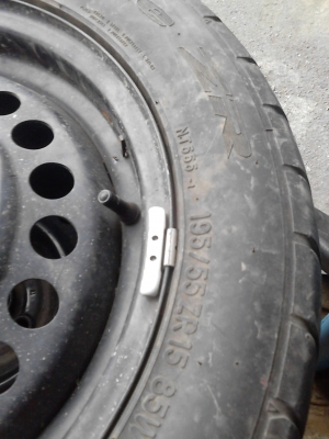 กะทะล้อ 4 รู 100 มม. ขอบ 15 พร้อมยาง 195/55R15  NITTO NT555 extreme  ติดต่อ.081-427-3941