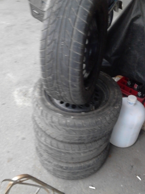 กะทะล้อ 4 รู 100 มม. ขอบ 15 พร้อมยาง 195/55R15  NITTO NT555 extreme  ติดต่อ.081-427-3941