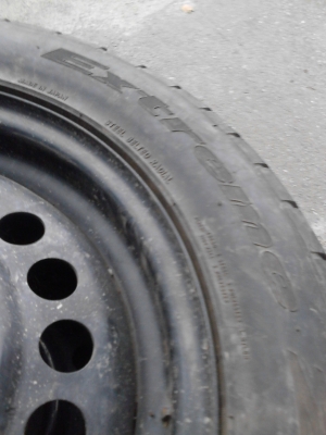 กะทะล้อ 4 รู 100 มม. ขอบ 15 พร้อมยาง 195/55R15  NITTO NT555 extreme  ติดต่อ.081-427-3941