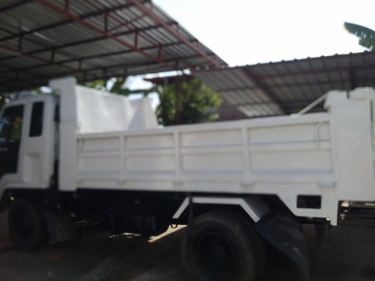 545000 เลิกกิจการก่อสร้าง npr 4bd1 และยังมีรุ่นนี้อีกคันรถหลวง รอเอกสารมา5ปีแล้วก็จะขายเหมือนกัน รุ่นยอดนิยม115แรง ดั้ม คัสซีสวย เครื่องแน่นๆภายในสวยครบ