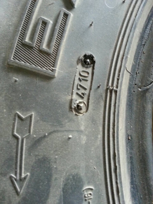 ขายตะขาบSIMEX 36x12.5R16 ครับ