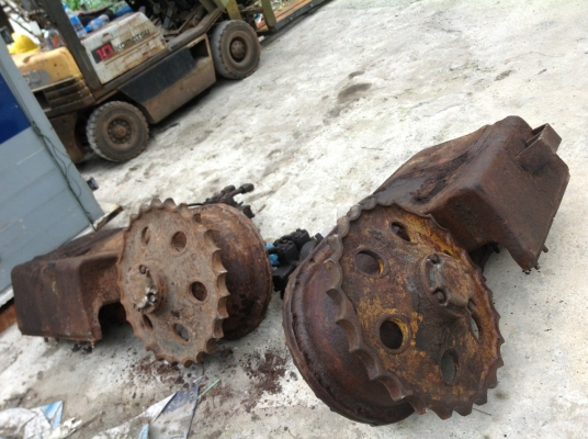 ตัวเดินรถเกี่ยวข้าวPC120-1