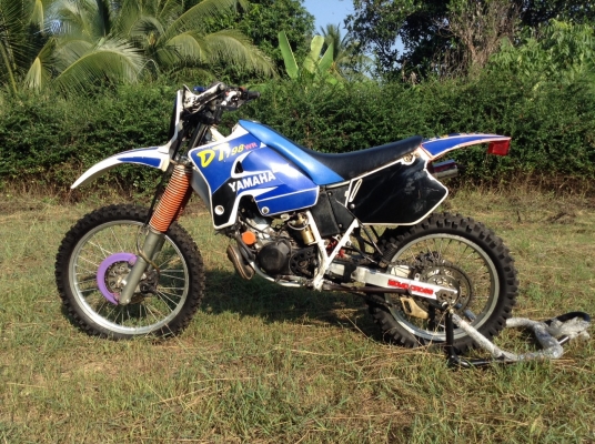 ธารนนทบุรี//ขายmoto cross yamaha dt200 แรงๆมันๆ อัตตราเร่งดี ท๊อกมาตามมือ ระบบไฟสมบูรณ์ทุกจุด ราคา 32,000 บาท อินวอยท์แท้