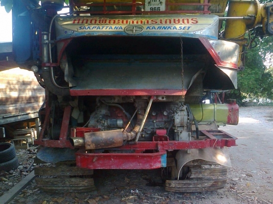 ขายด่วน รถเกี่ยวข้าวศักดิ์พัฒนา รุ่น บิ๊ก 37 เครื่อง ISUZU 210 HP 6HH1 อุ้มปรับระดับ 2.5 ตัน ปั๊ม DAIKIN 23 ช่วงล่าง 10HT ตัวเดินใหญ่ของ 12HT สภาพดีมากครับพร้อมใช้งาน ราคาต่อรองได้ครับ