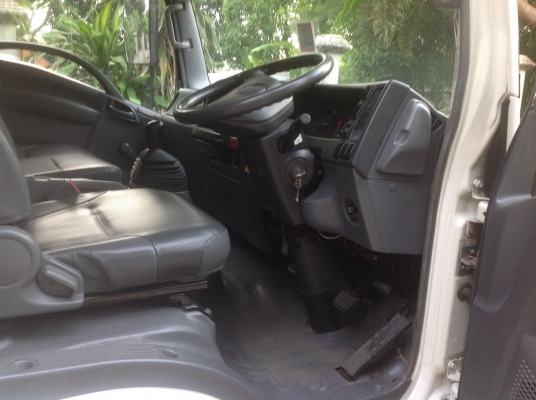 ขาย 6 ล้อ NPR  CNG. แท้งโรงงาน ปี 52 ยาว 4.9 เมตร พร้อมตู้ลิฟท้าย  สภาพสวยพร้อมใช้. ขาย 630,000ทาบ