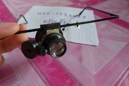 กล้องส่องพระ แบบตาข้างเดียว  มีไฟส่องสว่าง 450.-    พร้อมส่ง ครับๆ