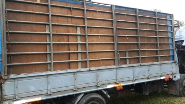 หกล้อ อีซูซุ NPR-120 ฝาขาว ยาว5เมตร สภาพดีสวยๆพร้อมใช้งาน ทะเบียนพร้อนโอน  เจ้าขอขับใช้เองครับ