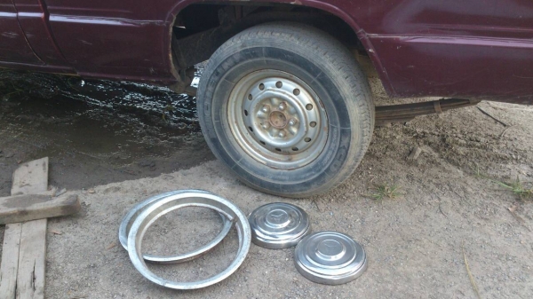 > ขายฝาตบ TOYOTA RN 30/40/51 สแตนเลส สวย ๆ