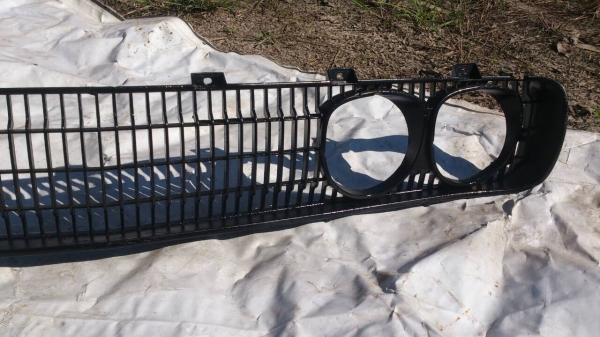 > ขาย หน้ากระจัง ช้างเหยียบ หน้าแว่น ครับ.