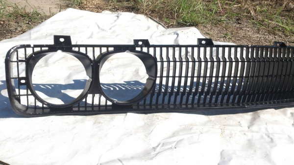 > ขาย หน้ากระจัง ช้างเหยียบ หน้าแว่น ครับ.