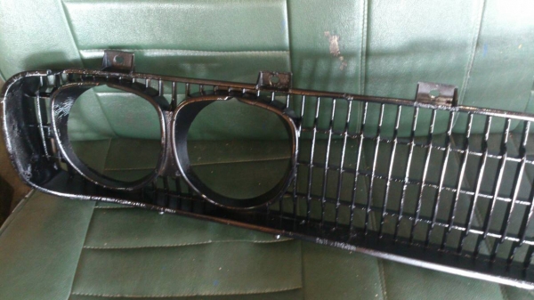 > ขาย หน้ากระจัง ช้างเหยียบ หน้าแว่น ครับ.