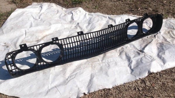 > ขาย หน้ากระจัง ช้างเหยียบ หน้าแว่น ครับ.