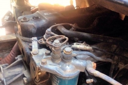 ISUZU NPR 100 HP 4BC2 หกล้อกระบะคอกเหล็กความ 4.30 เมตร เครื่องแน่นแรงดี หัวเก๋งสวยไม่มีผุภายในเก๋งคอนโซลครบพร้อม ช่วงล่างคัชซีสวยไม่มีบวม ยาง 7.50 ขอบ 16 สภาพดี 70\% พร้อมบรรทุกพร้อมใช้งาน เอกสารเล่มทะเบียนครบพร้อมโอน ราคาต่อรองได้ครับ