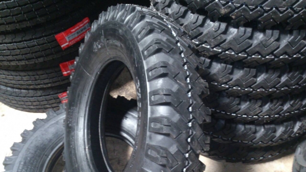 > ยางบั้ง และ ยาง ก.ไก่ 14" ใหม่ ๆ น่าใช้ดีครับ