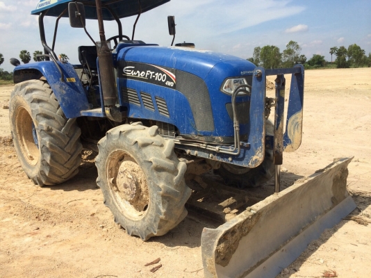 ขายรถไถยูโร100แรงม้าอุปกรณ์ครบรถปี54เอกสารเล่มทะเบียนพร้อมโอน