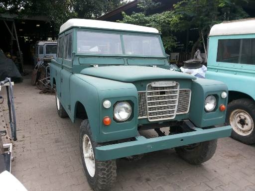 ขายแลนด์โรเวอร์ 4 ประตู กระบะ ปะผุทำสีครบแล้ว ไม่มีเครื่อง ไม่มีทะเบียน สวย หายาก ขายแลนด์โรเวอร์ 4 ประตู กระบะ ปะผุทำสีครบแล้ว ไม่มีเครื่อง ไม่มีทะเบียน สวย หายาก