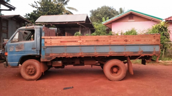 ***ขายแล้วครับขอบคุณ Truck2hand ขาย6ล้อช่วงล่างใหญ่ขาลุย ISUZU KS110 วางหัวNPR หัวยกได้(ลงเล่ม) เครื่องเดิม4BD1-110ฝาขาวยอดนิยม เครื่องดีสตาร์ทติดง่าย เสียงนิ่ม แน่นดี แรงดี เกียร์ร็อค6เกียร์เดินหน้า ลุยๆ เข้าง่ายไม่มีหลุด ช่วงล่างFหน้า-หลัง คัสซีสวยเดิม