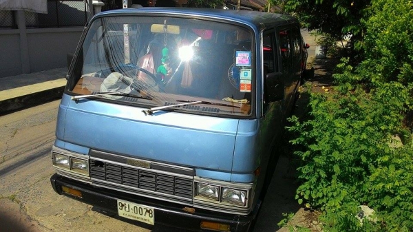 ขาย รถตู้ retro nissan urvan e23 เกียร์คอ เครื่องดีเซล เอกสารไม่ขาดต่อ