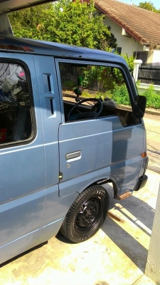 ขาย รถตู้ retro nissan urvan e23 เกียร์คอ เครื่องดีเซล เอกสารไม่ขาดต่อ