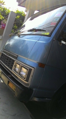 ขาย รถตู้ retro nissan urvan e23 เกียร์คอ เครื่องดีเซล เอกสารไม่ขาดต่อ