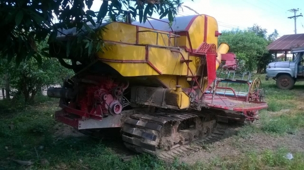 ขายรถเกี่ยวข้าวสภาพดีพร้อมใช้งาน เกี่ยวข้าวปีนี้เสร็จแล้ว ขายเพราะไม่มีคนช่วยครับ ราคาต่อรองได้