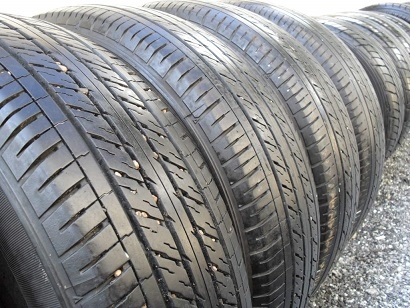 ขายยาง DUNLOP SP LT37 ปี13(1ชุด) 215-65-16 ราคาชุด 4,200