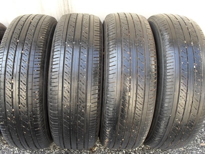 ขายยาง DUNLOP SP LT37 ปี13(1ชุด) 215-65-16 ราคาชุด 4,200