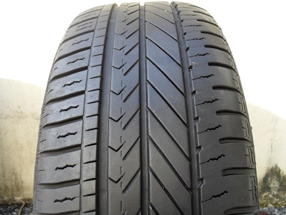 ขายเศษยาง GOODYEAR Duraplus ปี3613(1เส้น) 215-60-16 ราคา 1,200