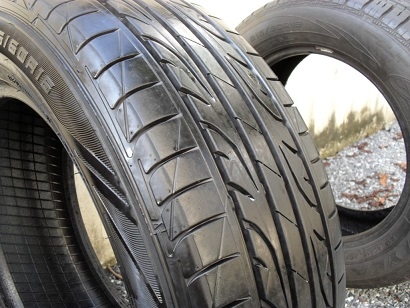 ขายเศษยาง DUNLOP SPORT LM704 ปี1314(1เส้น) 215-60-16 ราคา 1,500