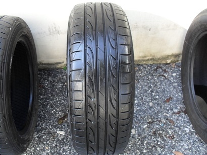 ขายเศษยาง DUNLOP SPORT LM704 ปี1314(1เส้น) 215-60-16 ราคา 1,500