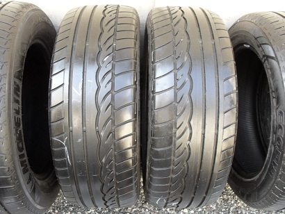 ขายยาง DUNLOP SPORT01 ปี13(1คู่) 205-55-16 ราคา 1,800