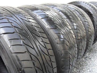 ขายยาง DUNLOP SPORT LM703 ปี1613(1ชุด) 205-55-16 ราคา 4,200