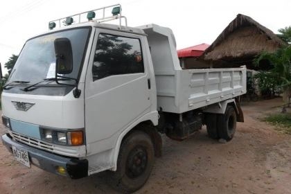 **480,000 บ.ต่อรอง**ขาย6ล้อดั๊มสวยๆ HINO FB112 117HP WO4D เครื่องแน่น ไม่มีเยิ้ม ช่วงล่างใหญ่Fหน้า-หลัง คัสซีสวยเดิมไม่มีผุไม่มีดาม กระบะดั๊มเหล็ก5ตันยิงหลัง สภาพดี พ้นดีข้างดีไม่มีผุ หัวสวยบาง ภายในสวยคอนโซลครบ แอร์เย็น ยางดี6เส้น พร้อมใช้ พร้อมลุยงาน เอ