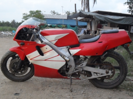 ขาย TZR250 3MA เป็นอะไหล่ หรือจะปั้นต่อ เชิญชมครับ ขาย TZR250 3MA เป็นอะไหล่ หรือจะปั้นต่อ เชิญชมครับ
