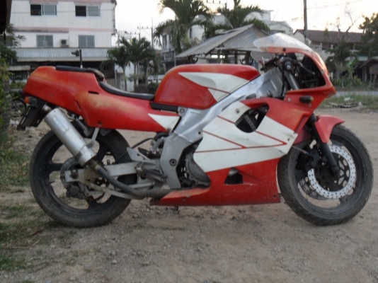 ขาย TZR250 3MA เป็นอะไหล่ หรือจะปั้นต่อ เชิญชมครับ ขาย TZR250 3MA เป็นอะไหล่ หรือจะปั้นต่อ เชิญชมครับ