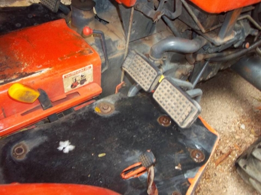 ขาย คูโบต้า 34 แรง 2 เพลา และผาน 6 หนึ่งชุด ( เอกสารเล่มทะเบียน ) ขาย คูโบต้า 34 แรง 2 เพลา และผาน 6 หนึ่งชุด ( เอกสารเล่มทะเบียน )