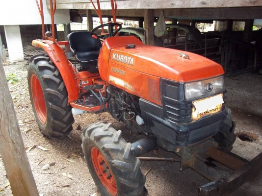 ขาย คูโบต้า 34 แรง 2 เพลา และผาน 6 หนึ่งชุด  ( เอกสารเล่มทะเบียน )