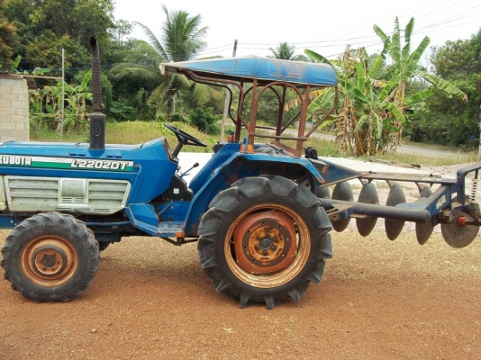 ขาย รถไถคูโบต้า 22 แรง 2 เพลา และผาน 6 หนึ่งชุด  ( เก่าญี่ปุ่น )