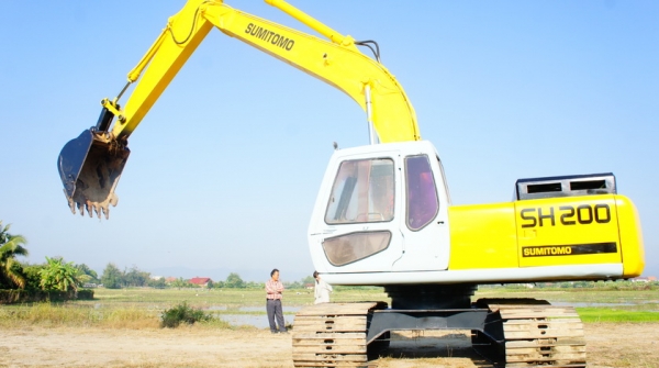 มาก่อนได้ก่อน รีบขายด่วนๆๆๆๆ SUMITOMO SH200-A1 เล่มทะเบียน พร้อมโอน ปั้มแรง รับประกันทำงานไว