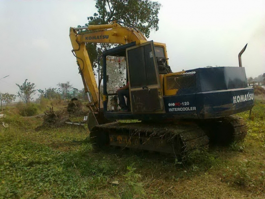 ขายรถแบคโฮ KOMATSU PC-100-3 แผ่น 70 มูมฮาร์มพิเศษ สภาพสวย ใช้งานอยู่