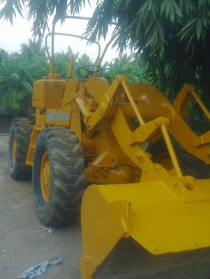 ขายรถตักCAT920 สภาพสวยพร้อมใช้ ติดต่อได้ที่คุณ อ๊อฟ พิจิตร 086-737-9991