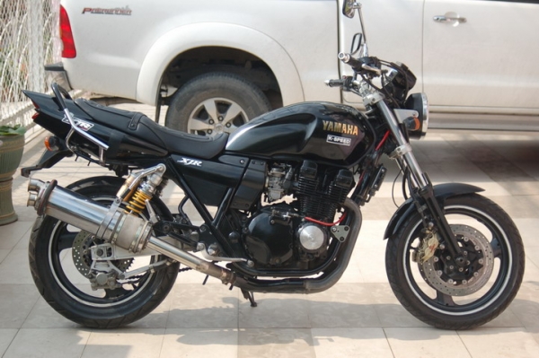 XJR400 ปี2000 Black Edition บวกงานเคฟล่า ท่อสูตร สวยๆๆ